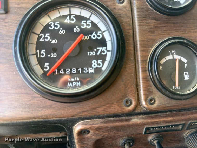 image for item ED0184 1995 Freightliner FLD semi truck