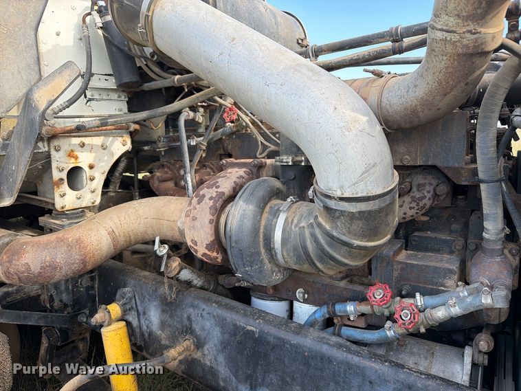 image for item ED0184 1995 Freightliner FLD semi truck
