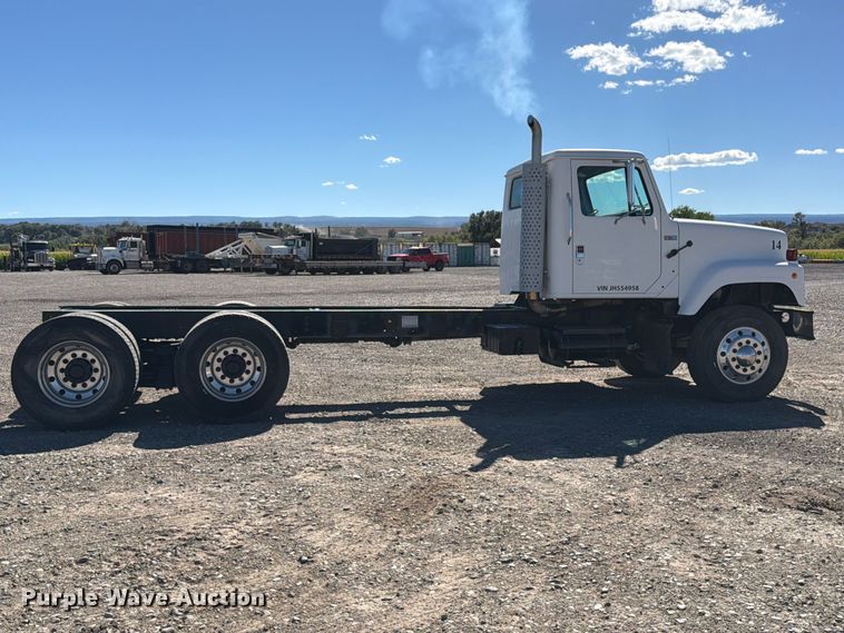 image for item ED0189 1988 Navistar F-2574 truck cab and chassis