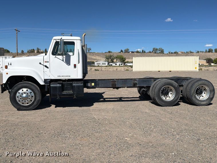 image for item ED0189 1988 Navistar F-2574 truck cab and chassis
