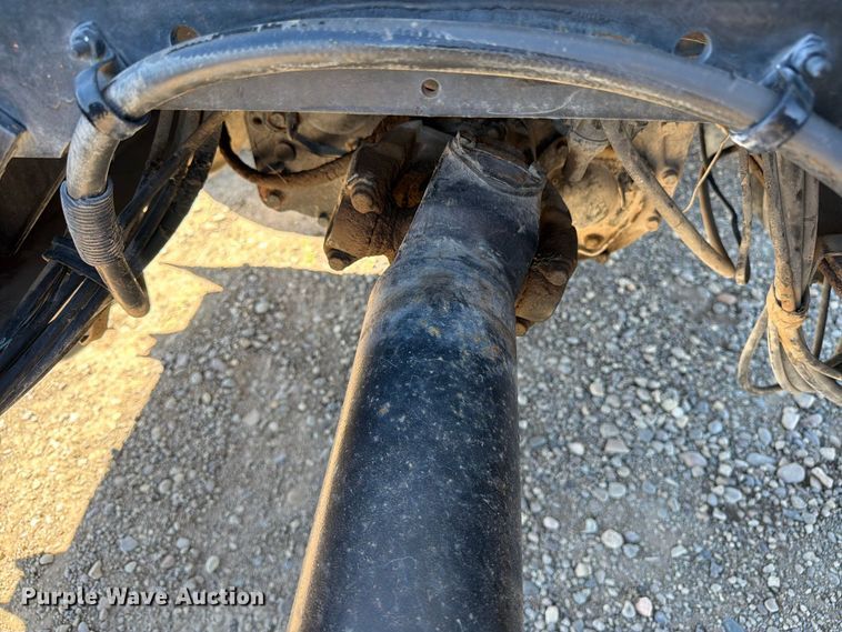 image for item ED0189 1988 Navistar F-2574 truck cab and chassis
