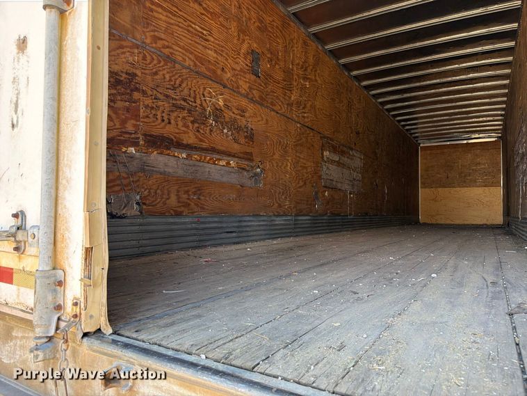 image for item ED0194 1993 Oshkosh dry van trailer