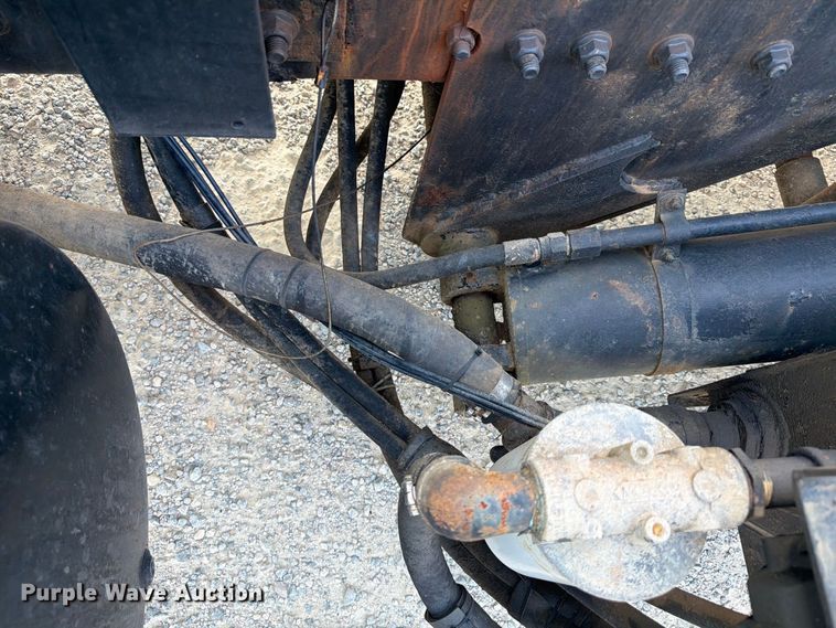 image for item EF1362 2000 Mack RD roll-off container truck
