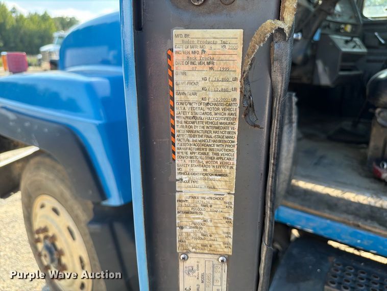 image for item EF1362 2000 Mack RD roll-off container truck