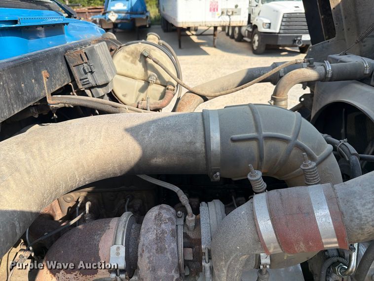image for item EF1362 2000 Mack RD roll-off container truck