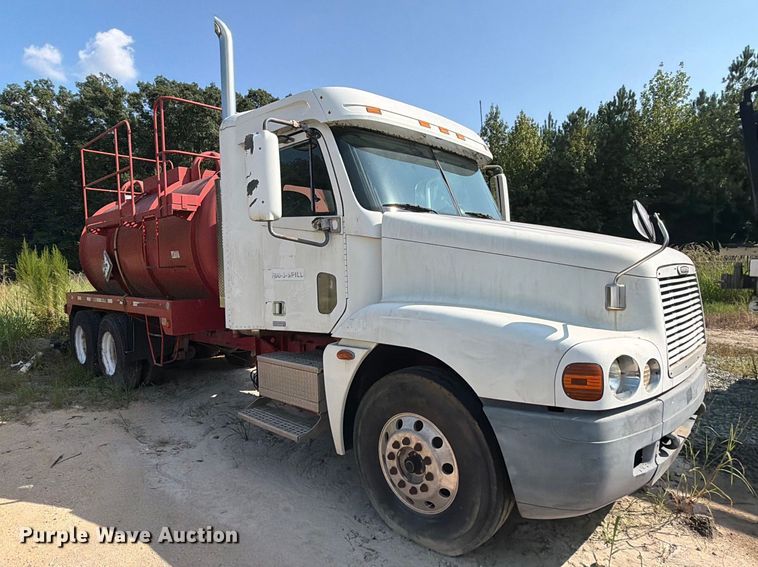 image for item EF1363 2001 Freightliner C120 vacuum truck