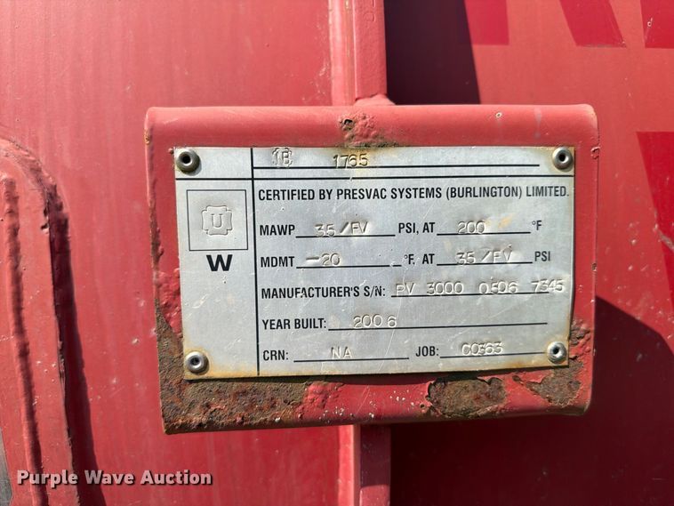 image for item EF1363 2001 Freightliner C120 vacuum truck