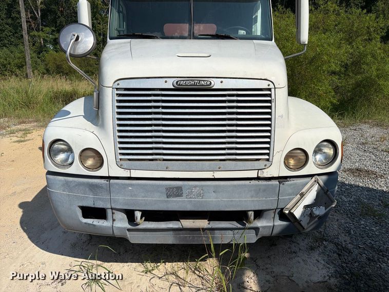 image for item EF1363 2001 Freightliner C120 vacuum truck
