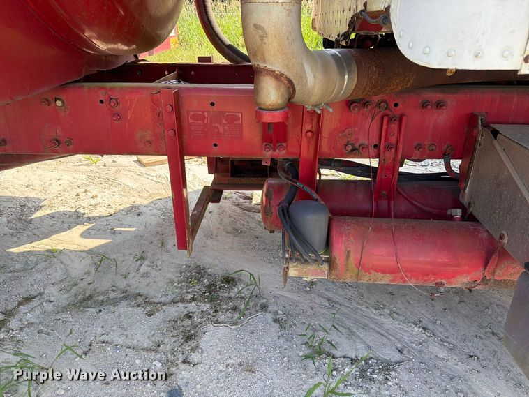 image for item EF1363 2001 Freightliner C120 vacuum truck