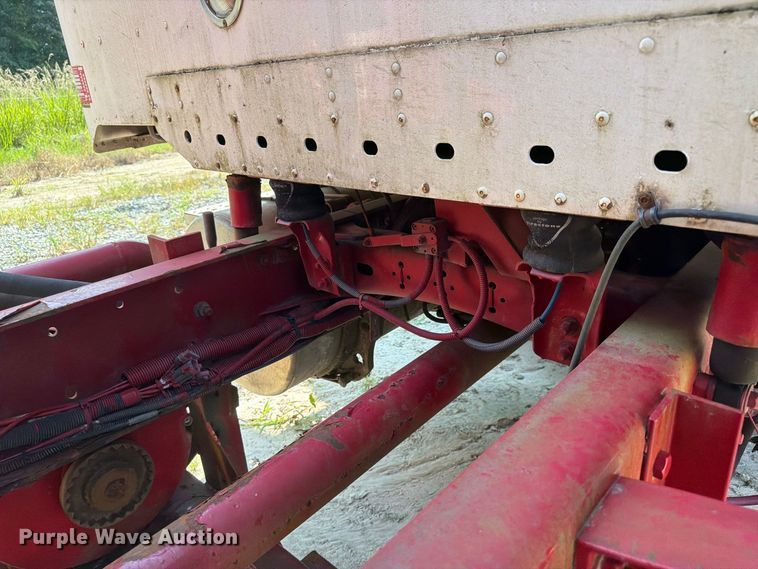 image for item EF1363 2001 Freightliner C120 vacuum truck