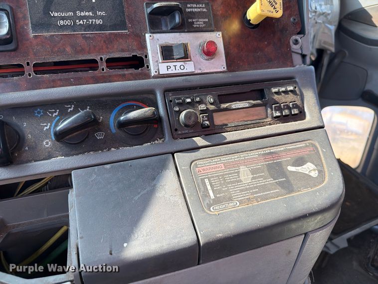 image for item EF1363 2001 Freightliner C120 vacuum truck