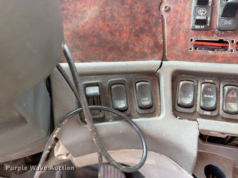 image for item EF1363 2001 Freightliner C120 vacuum truck