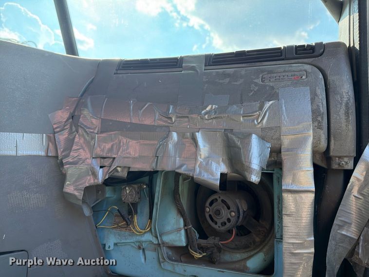 image for item EF1363 2001 Freightliner C120 vacuum truck