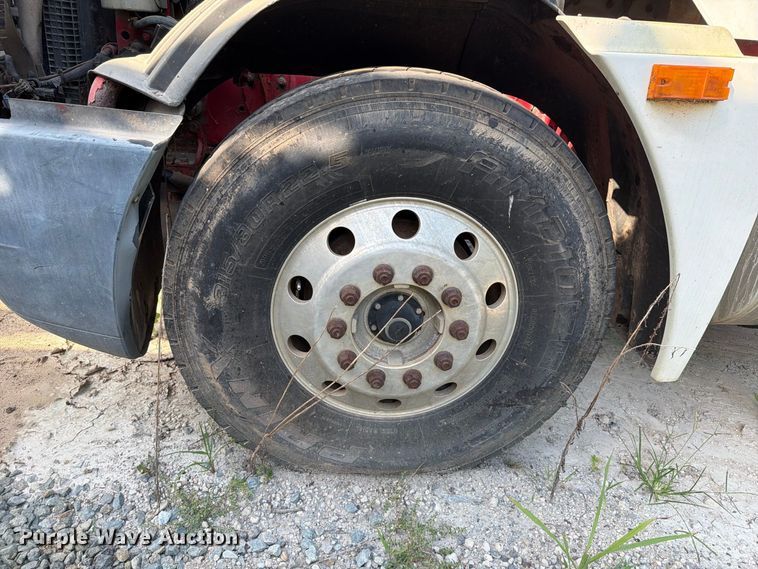 image for item EF1363 2001 Freightliner C120 vacuum truck