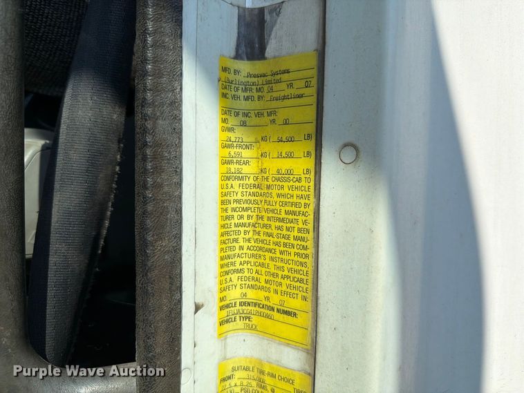 image for item EF1363 2001 Freightliner C120 vacuum truck