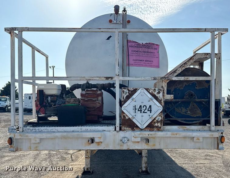 image for item EG6049 1986 Great Dane GP-30 tank trailer