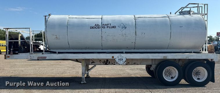 image for item EG6049 1986 Great Dane GP-30 tank trailer