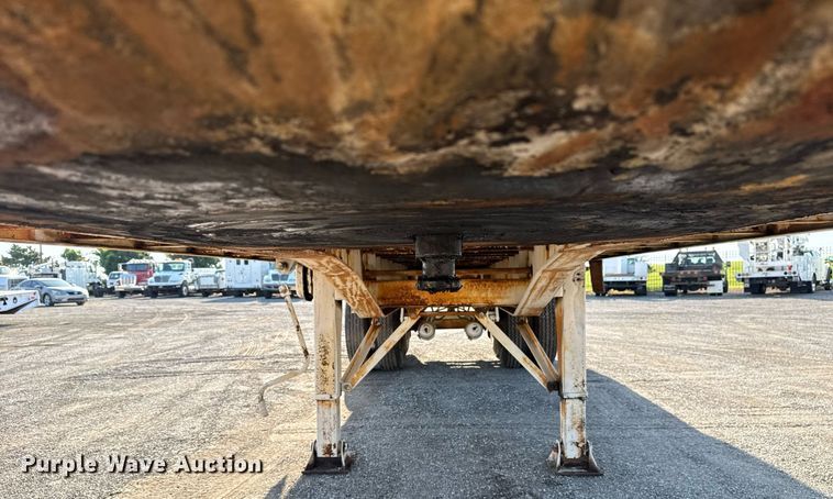 image for item EG6049 1986 Great Dane GP-30 tank trailer
