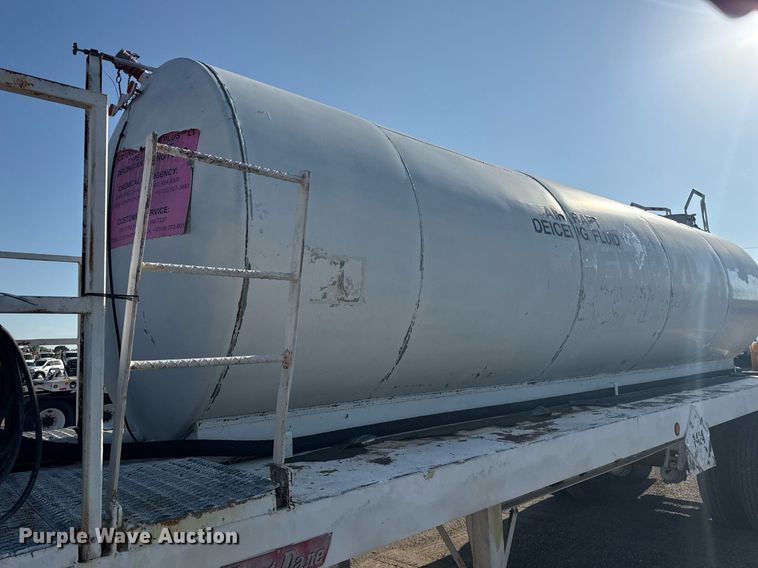 image for item EG6049 1986 Great Dane GP-30 tank trailer