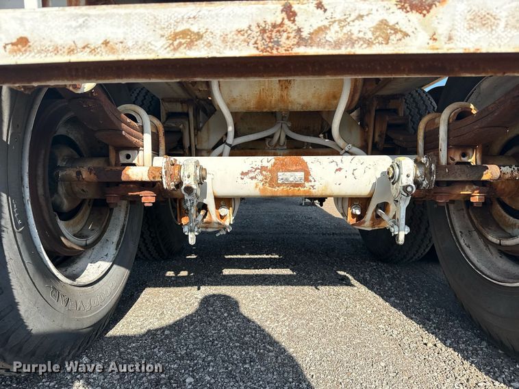 image for item EG6049 1986 Great Dane GP-30 tank trailer