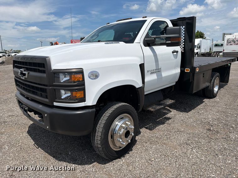 image for item EG9268 2020 Chevrolet 4500HD flatbed truck