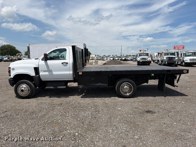 image for item EG9268 2020 Chevrolet 4500HD flatbed truck