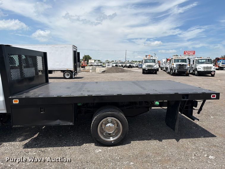 image for item EG9268 2020 Chevrolet 4500HD flatbed truck