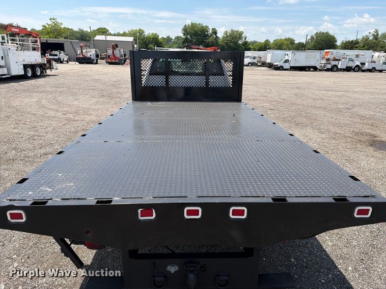 image for item EG9268 2020 Chevrolet 4500HD flatbed truck