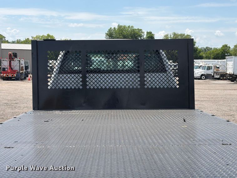 image for item EG9268 2020 Chevrolet 4500HD flatbed truck