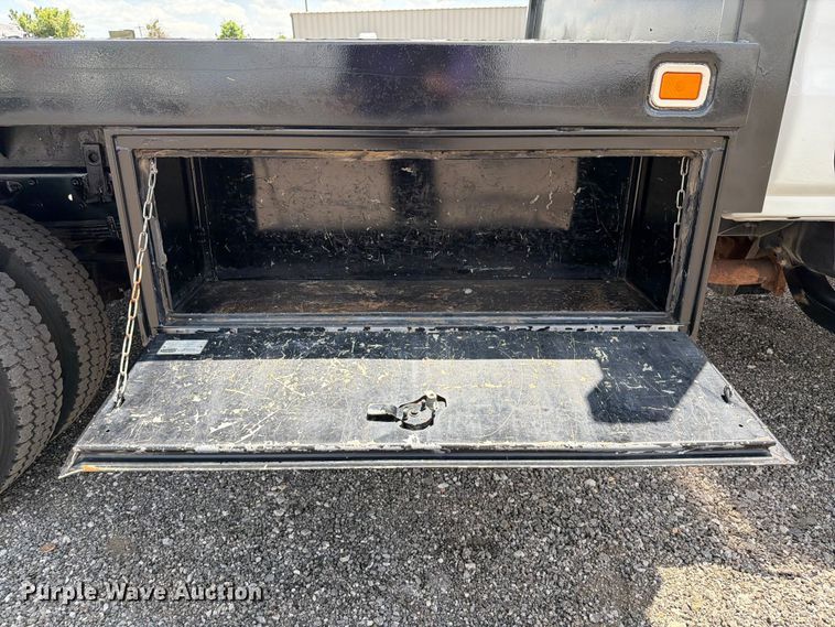 image for item EG9268 2020 Chevrolet 4500HD flatbed truck