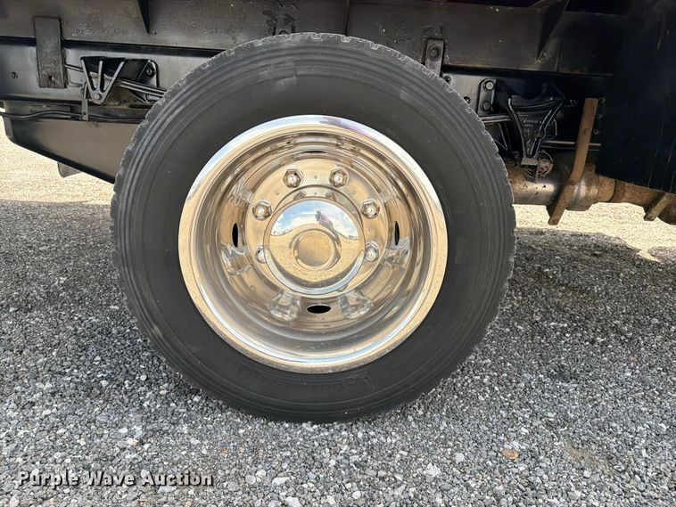 image for item EG9268 2020 Chevrolet 4500HD flatbed truck