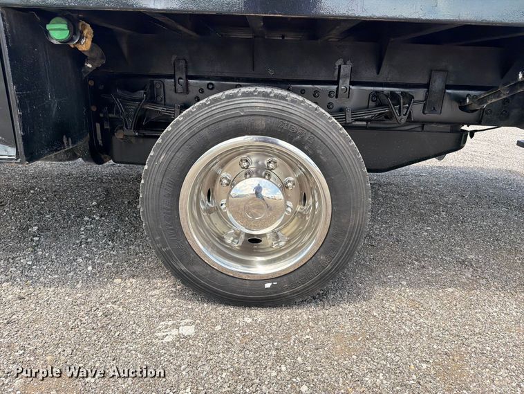 image for item EG9268 2020 Chevrolet 4500HD flatbed truck