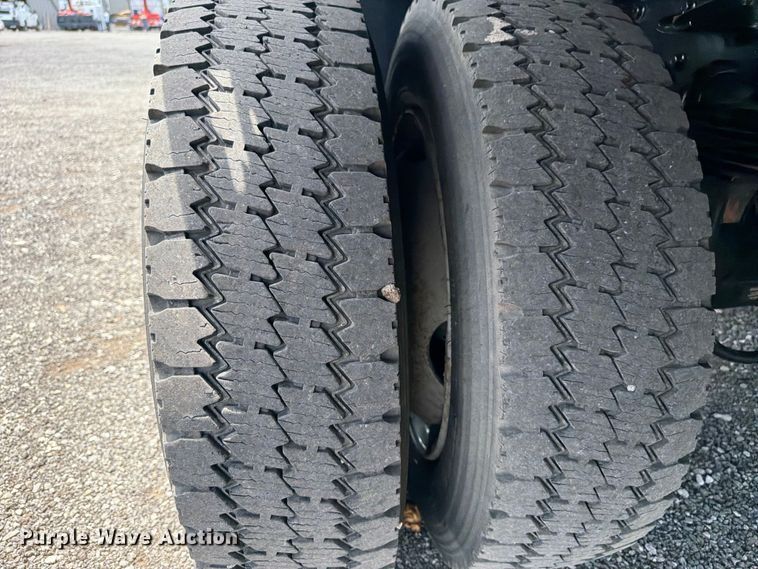 image for item EG9268 2020 Chevrolet 4500HD flatbed truck