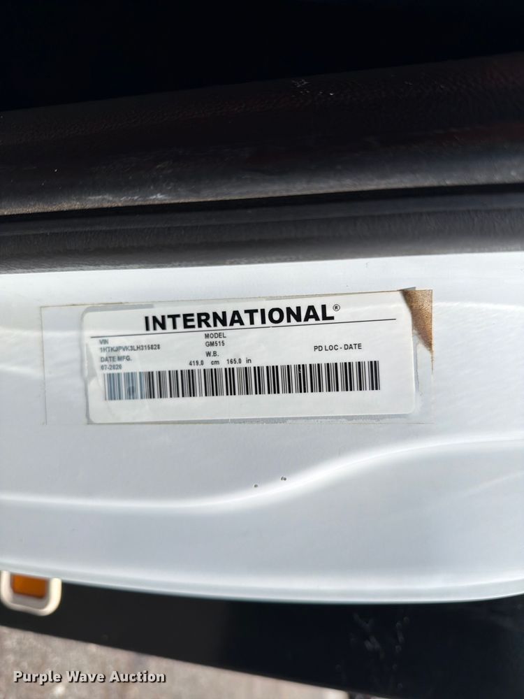 image for item EG9268 2020 Chevrolet 4500HD flatbed truck