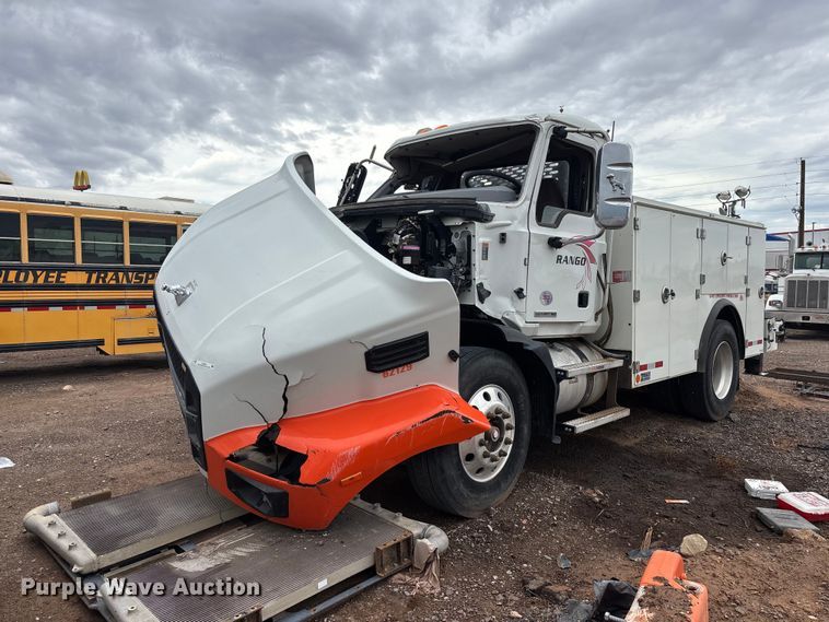 2023 Mack MD utility / service truck