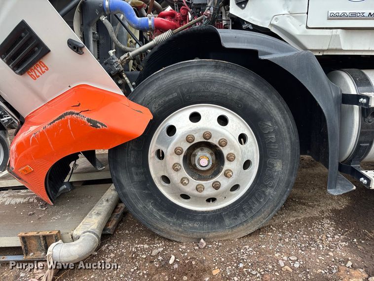 image for item EL2623 2023 Mack MD utility / service truck