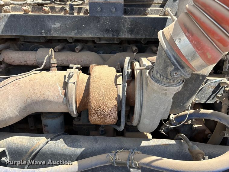image for item EL2625 1999 Peterbilt 357 fuel / lube truck