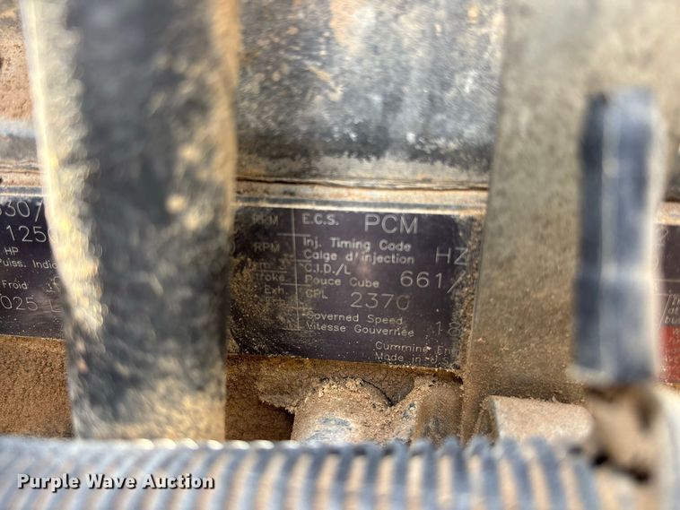 image for item EL2625 1999 Peterbilt 357 fuel / lube truck