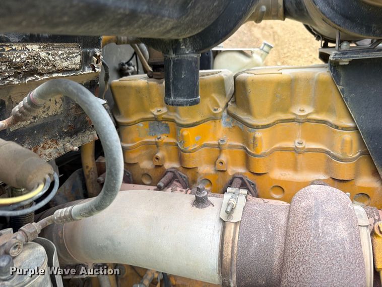 image for item EO8737 1994 Kenworth T800 semi truck