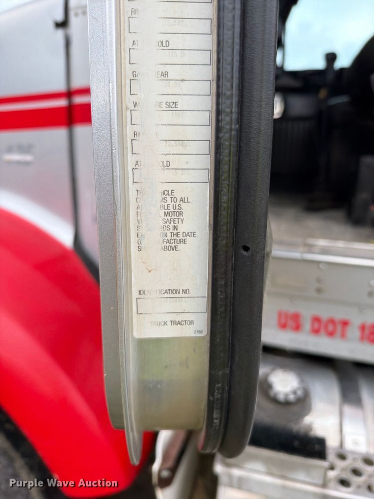 image for item EO8737 1994 Kenworth T800 semi truck