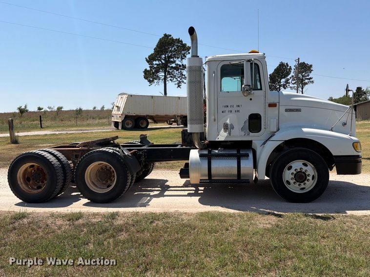 image for item EP7555 1999 International 9100 semi truck