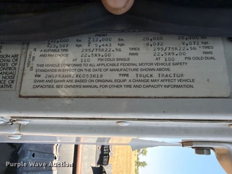 image for item EP7555 1999 International 9100 semi truck