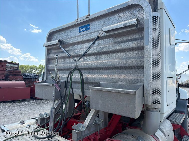 image for item EP7579 2013 Mack CXU613 semi truck