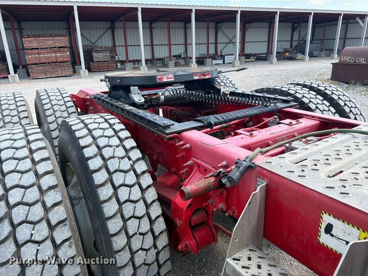 image for item EP7579 2013 Mack CXU613 semi truck