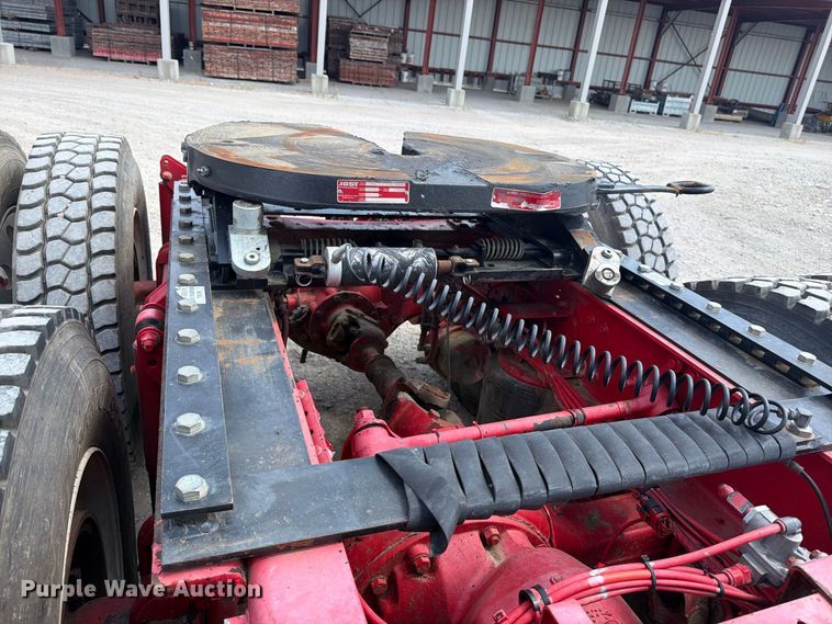 image for item EP7579 2013 Mack CXU613 semi truck