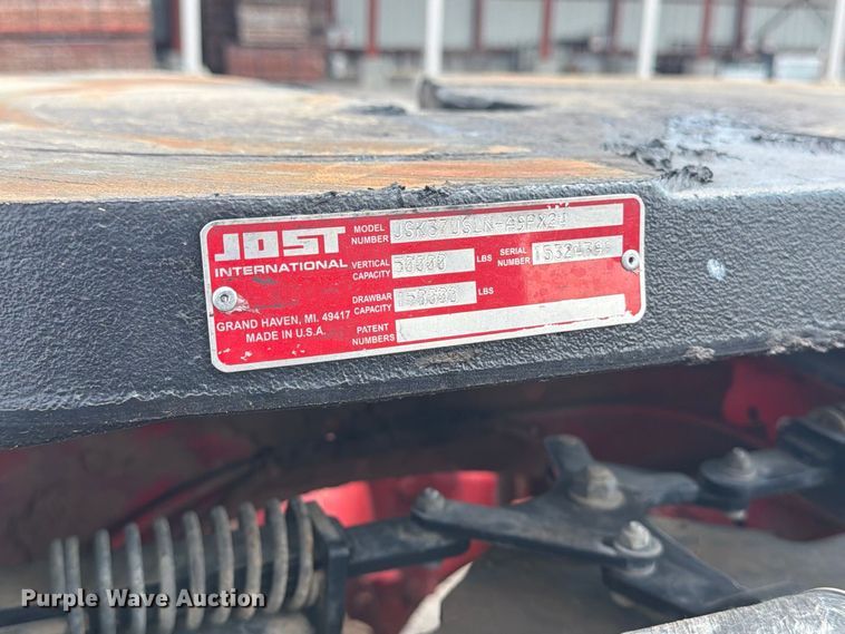 image for item EP7579 2013 Mack CXU613 semi truck