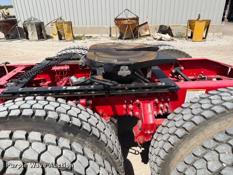 image for item EP7579 2013 Mack CXU613 semi truck