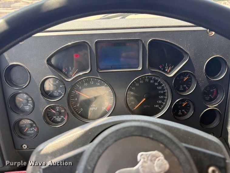 image for item EP7579 2013 Mack CXU613 semi truck