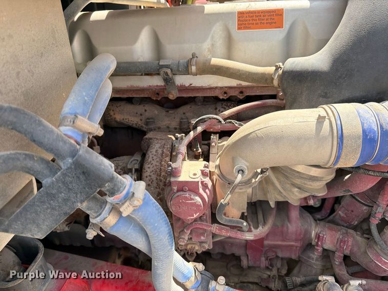 image for item EP7579 2013 Mack CXU613 semi truck