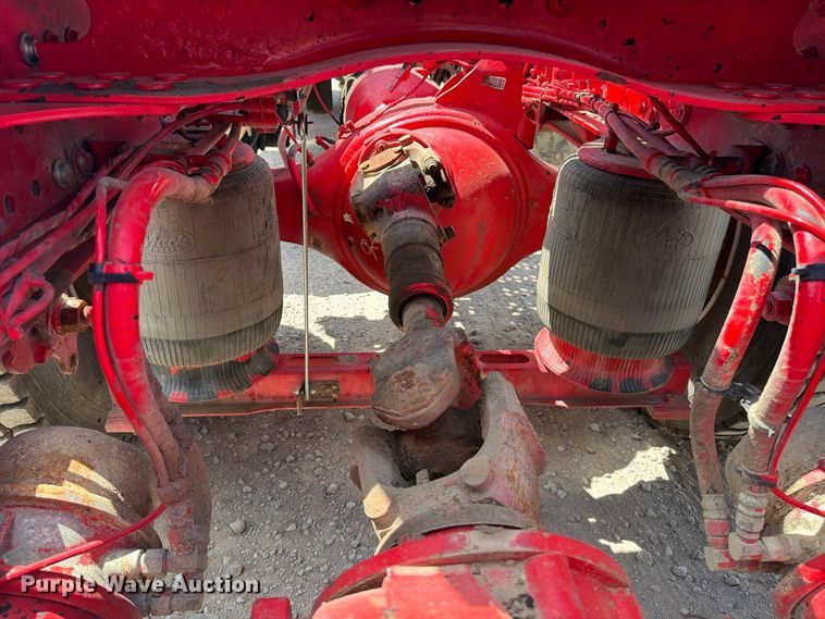 image for item EP7579 2013 Mack CXU613 semi truck